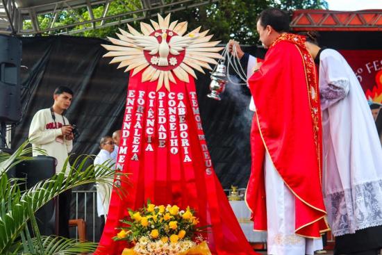 Fé e tradição marcam a 25ª edição da Festa do Divino na Paróquia Divino Espírito Santo