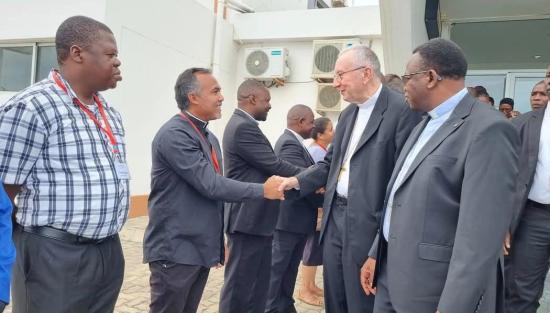 Cardeal Parolin chega a Cabo Delgado em gesto de solidariedade com a Província