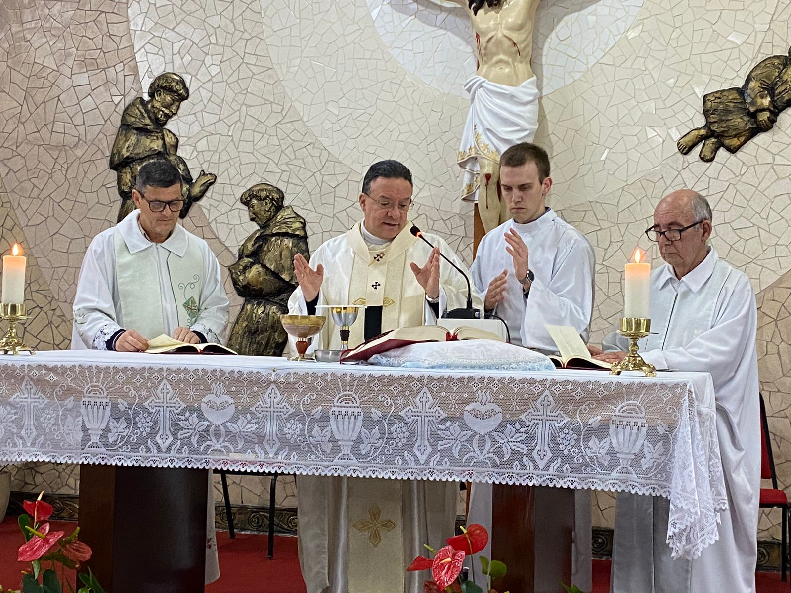 Visita pastoral de dom Leomar Brustolin na Paróquia Santo Antônio do Patronato em Santa Maria