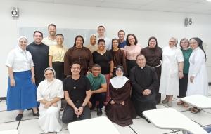 Padre Alison Valduga ministra aulas na Escola para Formadores Jesus Mestre em São Paulo