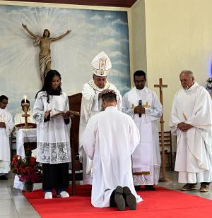 Extrema celebra com alegria: Matheus Aurélio é ordenado diácono da Igreja